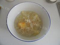 美味的银耳百合红枣羹做法图解1)