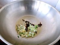 肉末蚬子蒸豆腐做法图解7)