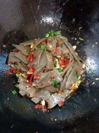 好吃的剁椒炒魔芋做法图解7)