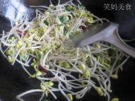 家常菜辣炒黄豆芽做法图解4)