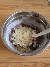 香脆的巧克力杏仁饼干做法图解8)