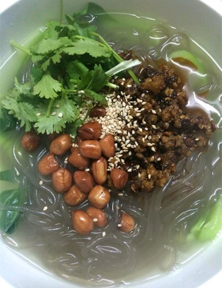 营养丰富的酸辣粉