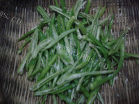 家常菜尖椒炒肉做法图解1)