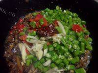 美味的青椒炒鸭肉做法图解10)
