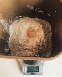 可爱的豆豆面包做法图解7)