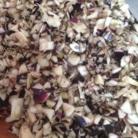 家常草菇烩西兰花的做法图解三