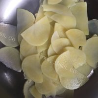 家常菜凉拌土豆片做法图解3)