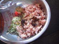 易做的猪肉白菜饺子做法图解4)