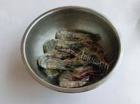 美味的糖醋虾做法图解5)