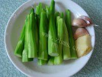 家常菜芥兰炒牛肉做法图解1)