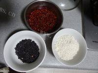 简单易做的红豆黑米粥做法图解1)