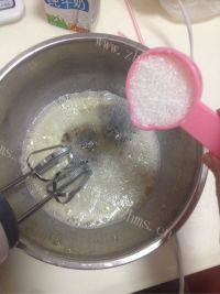 自制戚风蛋糕做法图解5)