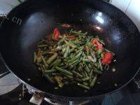 美味的素炒豇豆做法图解7)