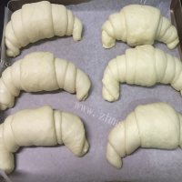 好吃的乳酪牛角面包做法图解10)