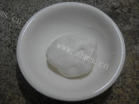 美味的豆沙馅芝麻糯米饼做法图解3)