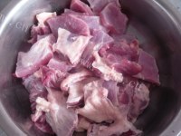 美味的炖牛腩做法图解1)
