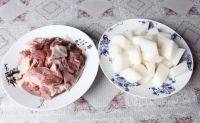 家常菜萝卜炖牛腩做法图解2)