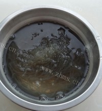 香气浓郁的鱼丸酸辣粉做法图解15)