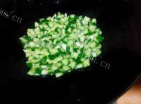 食欲满满的杂锦炒饭做法图解3)