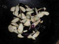 香甜可口的蒜香茄子做法图解2)