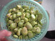 下酒菜葱香蚕豆做法图解1)