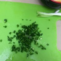 喷香的土豆鸡蛋饼做法图解2)