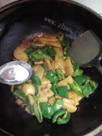玉盘珍馐的青椒土豆片