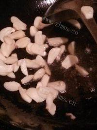 家常菜蒜香五花肉做法图解4)