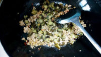 色香味俱全的肉末茄子做法图解7)