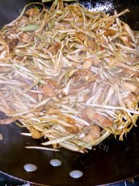 家常菜干豆角炒肉做法图解8)