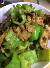 简单的菜椒炒肉