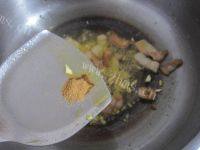 「念念不忘」菜花炒肉做法图解5)