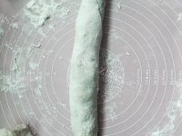 美味的葱油饼做法图解5)