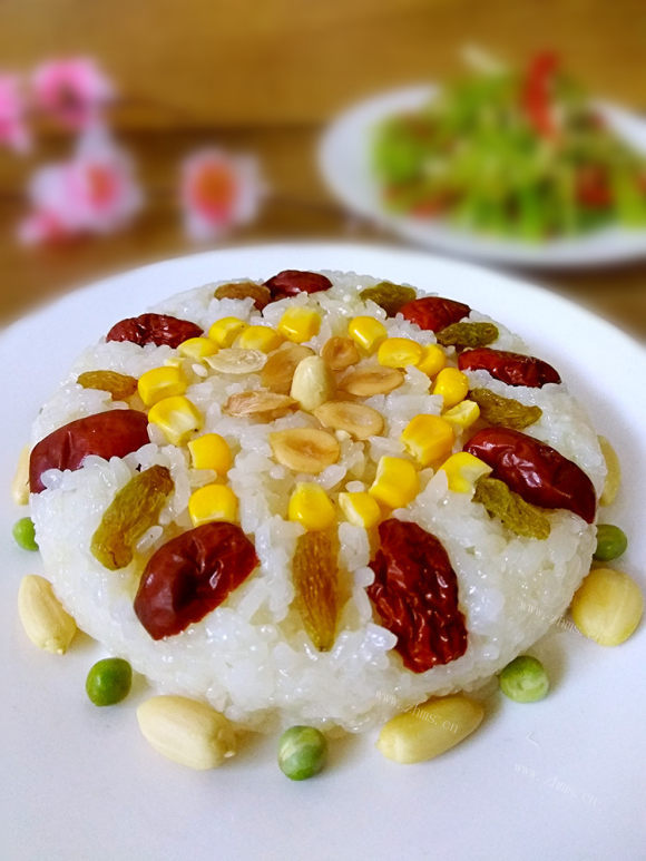 喷香的糯米八宝饭
