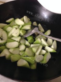 家常菜蒜香丝瓜做法图解6)