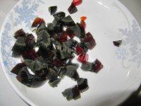 「DIY美食」皮蛋瘦肉粥做法图解2)