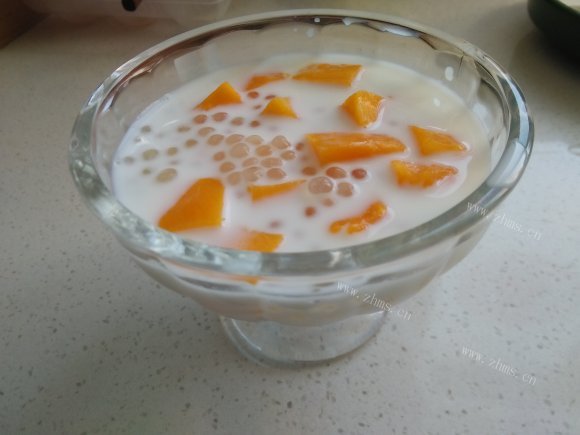 美味营养的芒果西米露