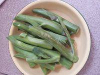 家常素炒芥菜梗做法图解1)