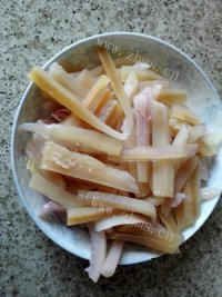 美味佳肴般的爆炒鱿鱼做法图解2)