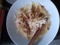 美味的土豆蛋饼做法图解3)