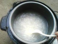 美味早餐苹果粥做法图解6)
