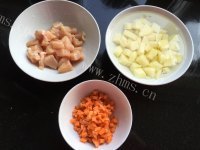 美味的土豆鸡丁炒饭做法图解1)