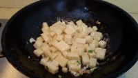 美味的蒜香米豆腐做法图解6)
