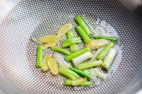 爱美食-油焖酱豆子做法图解3)
