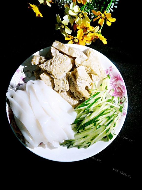 开胃的自制凉皮