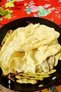 最爱吃的豆角焖饼做法图解11)