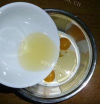 DIY纸杯戚风蛋糕做法图解4)