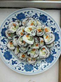 自己做的紫菜包饭
