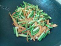 卤香胡萝卜丝炒蒜苔的做法图解八