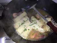 玉盘珍馐的海鲜百叶包做法图解10)